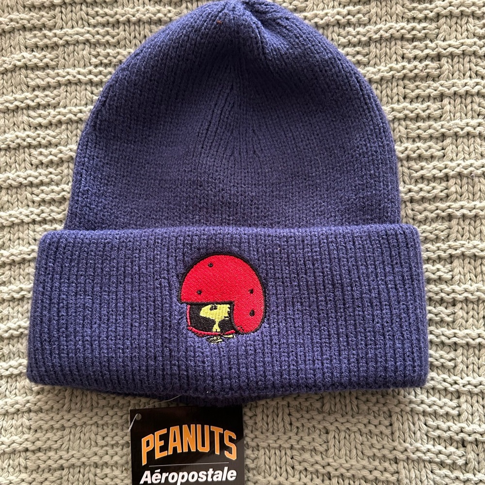 Aeropostale Peanuts toque